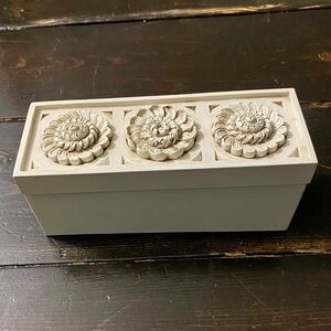 Ceramic Cream Floral Tea Light/Trinket Box